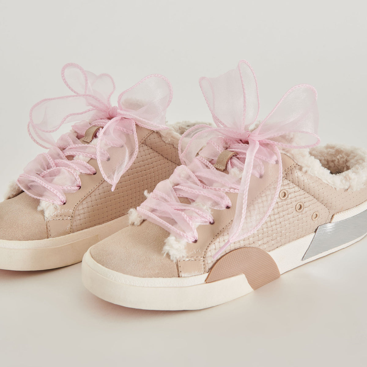 CURLY ORGANZA LACE LIGHT PINK | Dolce Vita