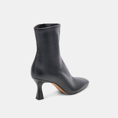 GLAMOR BOOTS BLACK STELLA | Dolce Vita