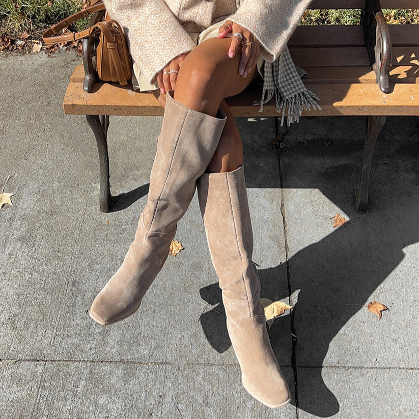 FYNN Boots Truffle Suede | Dolce Vita