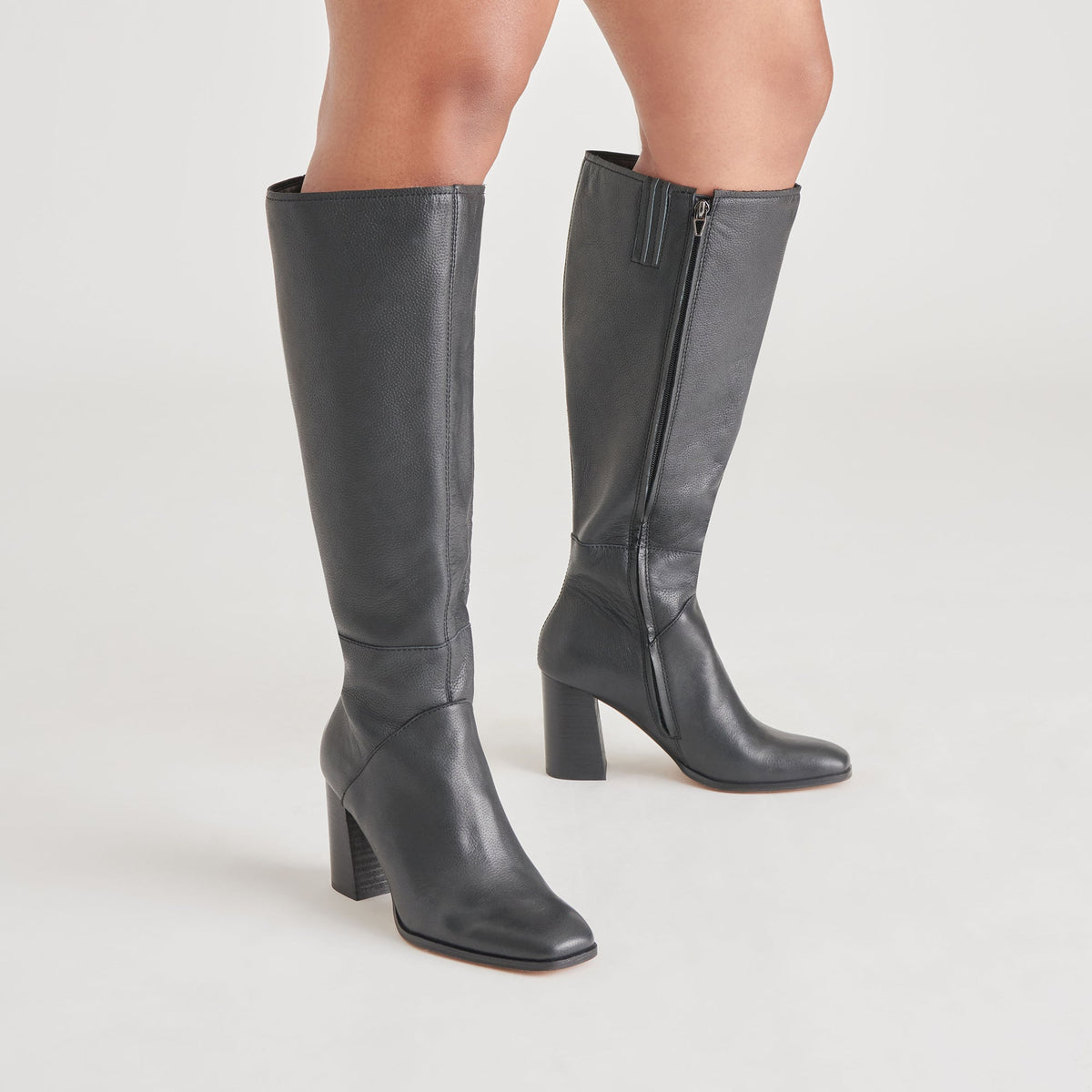 FYNN Wide Calf Boots Onyx Leather | Dolce Vita