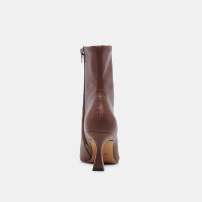 GLAMOR BOOTS CHOCOLATE STELLA | Dolce Vita