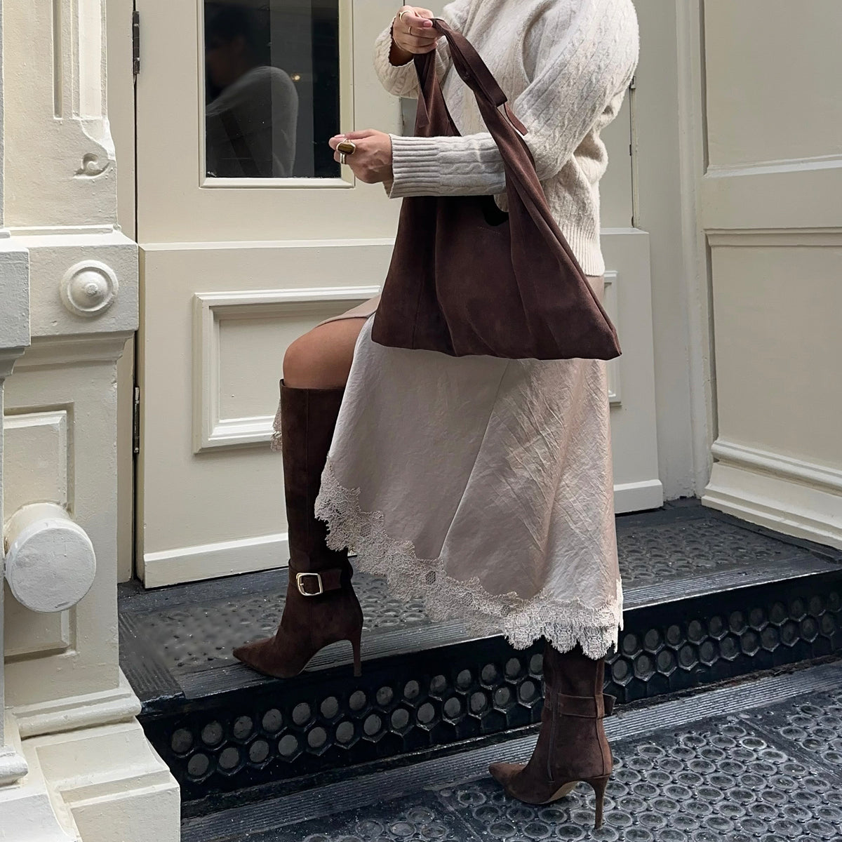 KINZY BOOTS DK BROWN SUEDE | Dolce Vita