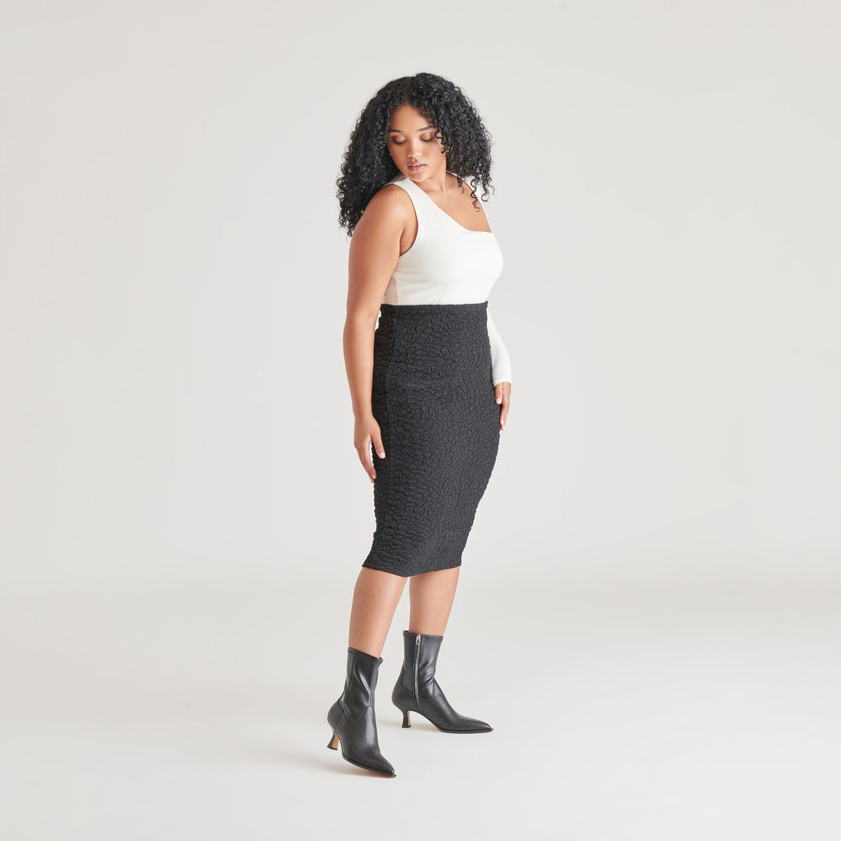 ARYA WIDE CALF BOOTS BLACK LEATHER | Dolce Vita
