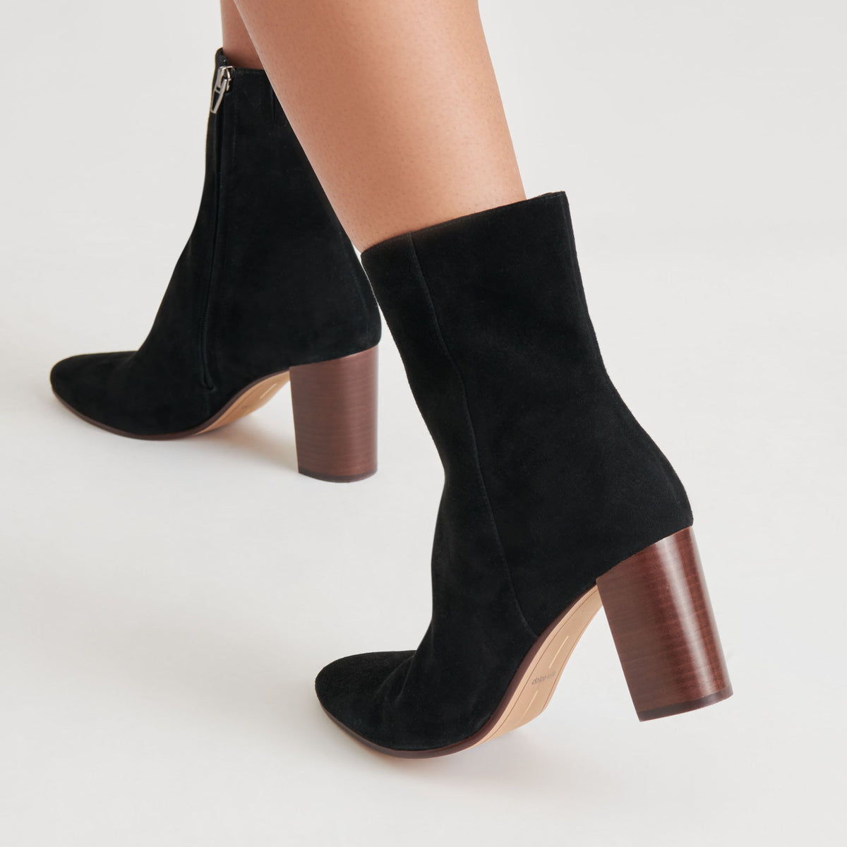 SUZY BOOTIES ONYX SUEDE | Dolce Vita