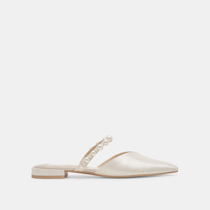 KANIKA PEARL FLATS VANILLA PEARLS | Dolce Vita
