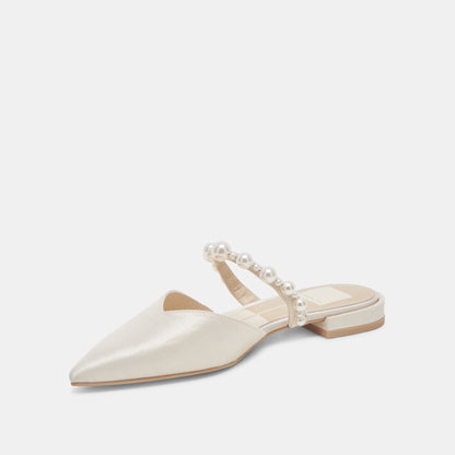 KANIKA PEARL FLATS VANILLA PEARLS | Dolce Vita
