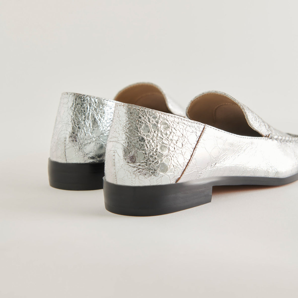 Beny Flats Silver Distressed Leather | Dolce Vita