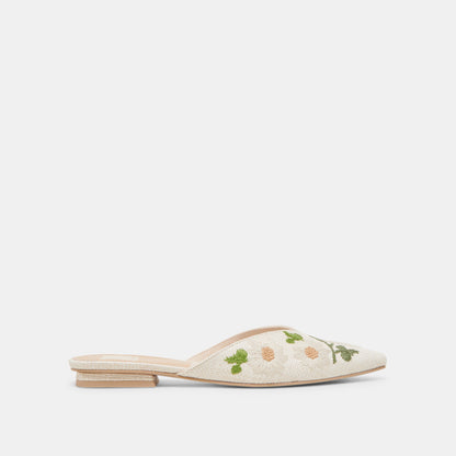 ELM FLATS WHITE FLORAL RAFFIA | Dolce Vita