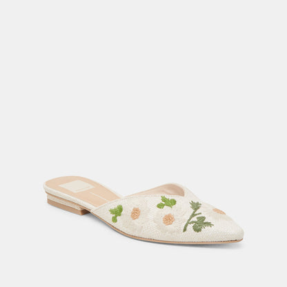 ELM FLATS WHITE FLORAL RAFFIA | Dolce Vita