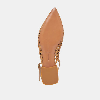 CYNDI FLATS NATURAL WOVEN | Dolce Vita