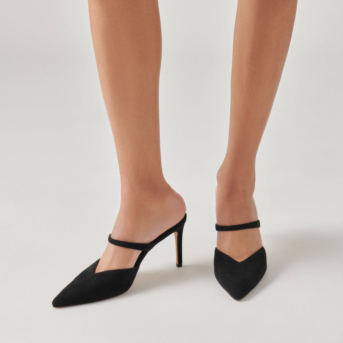 KANIKA HEELS ONYX SUEDE | Dolce Vita