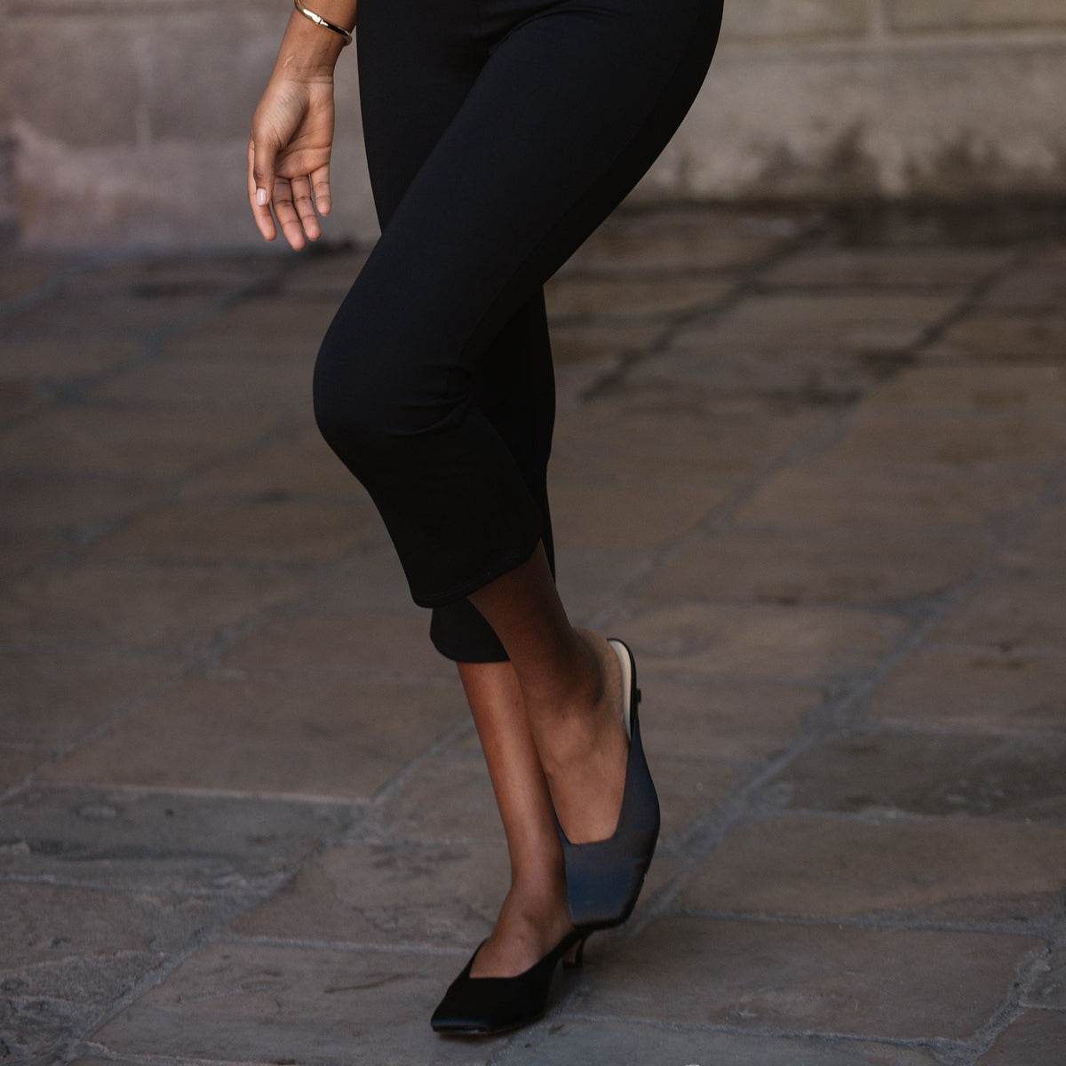 UMARA HEELS ONYX SATIN | Dolce Vita