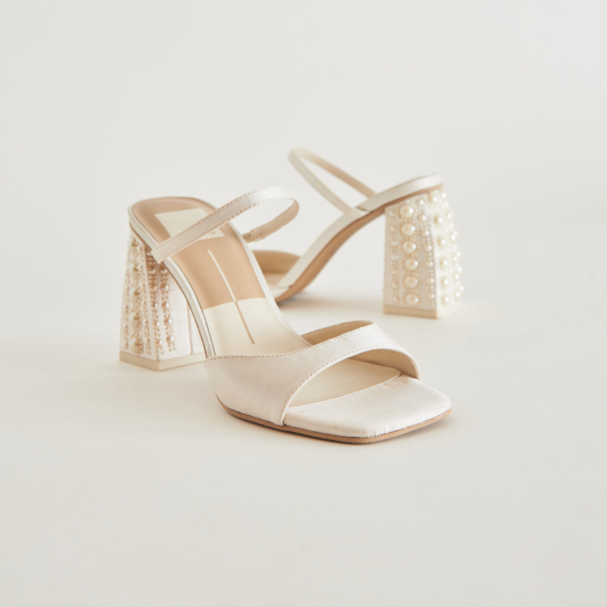 JEMMY PEARL HEELS VANILLA SILK | Dolce Vita