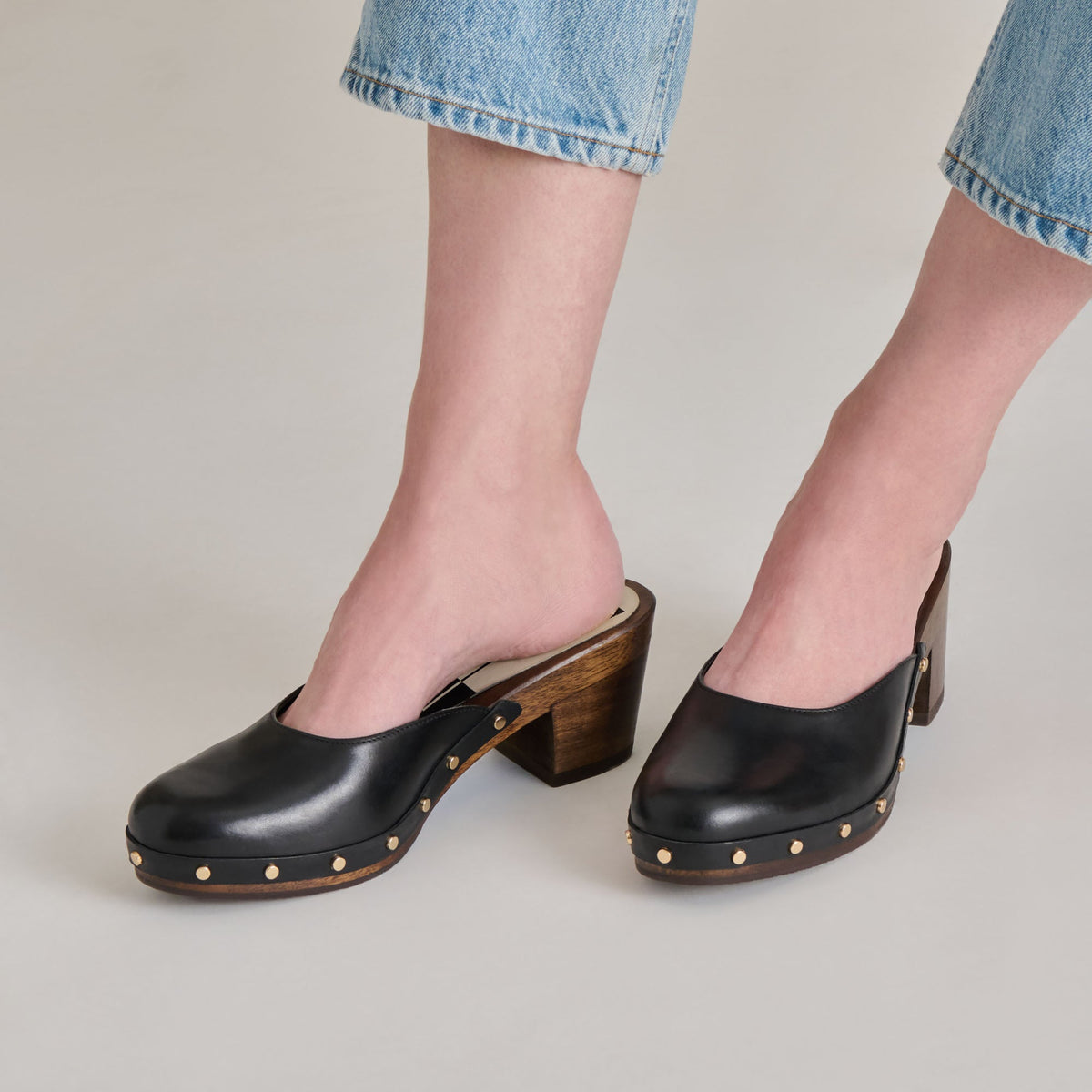 CAMYN HEELS BLACK LEATHER | Dolce Vita
