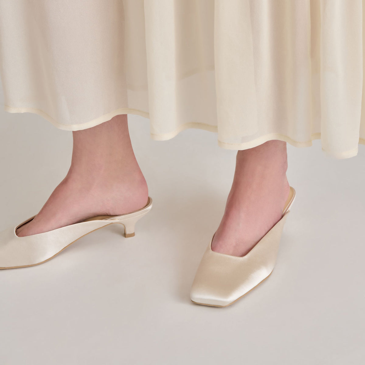 UMARA HEELS IVORY SATIN | Dolce Vita