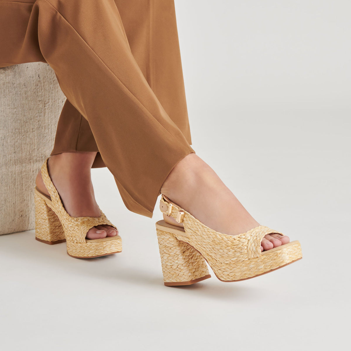 FLORES HEELS NATURAL RAFFIA | Dolce Vita