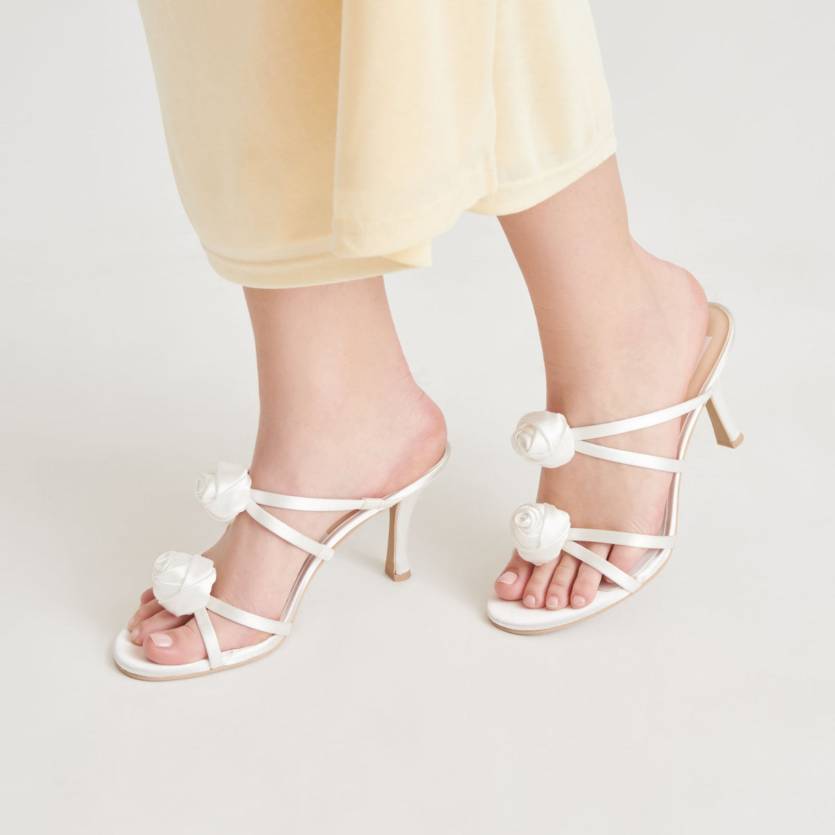 LINZY HEELS TRUE WHITE SATIN | Dolce Vita