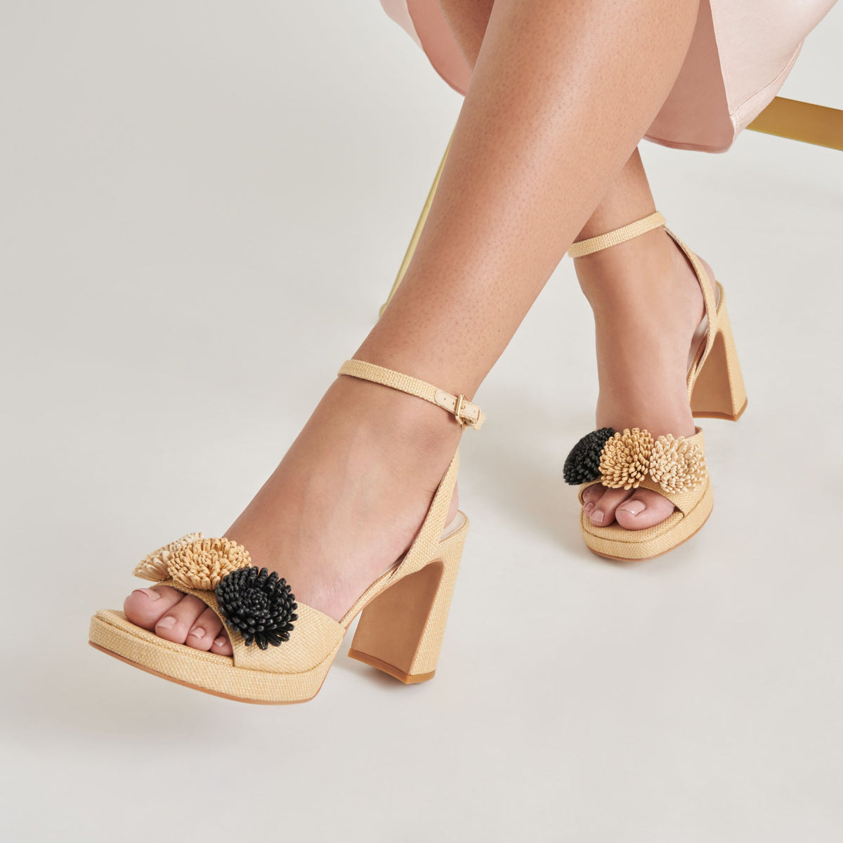 OLIVEA HEELS BLACK NATURAL RAFFIA | Dolce Vita