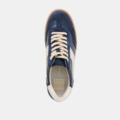 NOTICE SNEAKERS NAVY SUEDE | Dolce Vita