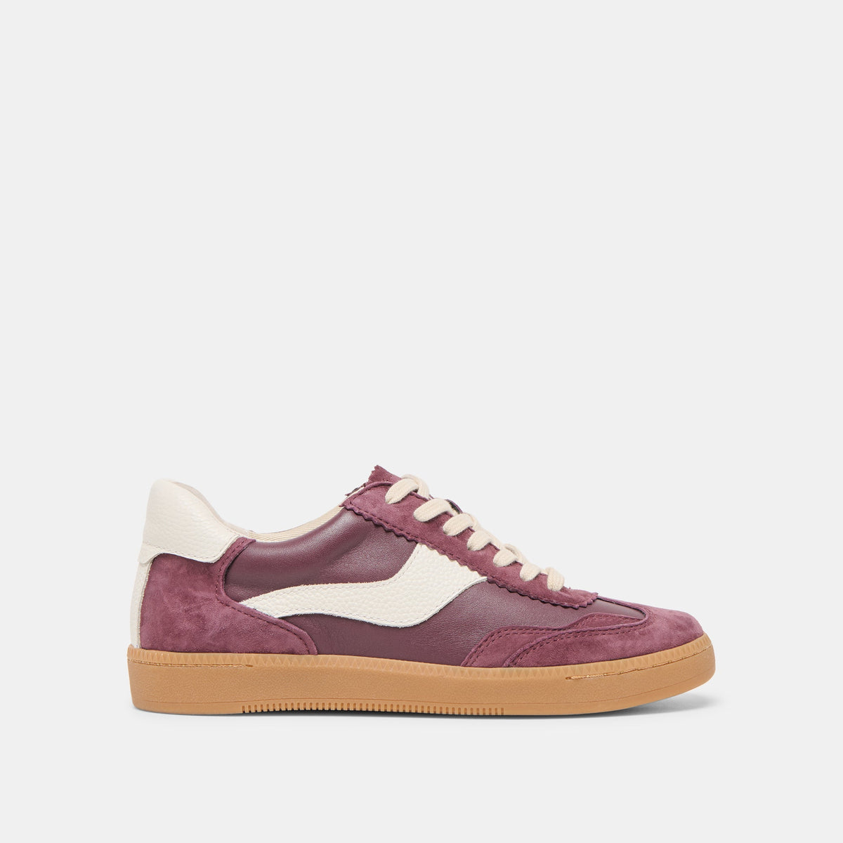 NOTICE SNEAKERS CRANBERRY SUEDE | Dolce Vita