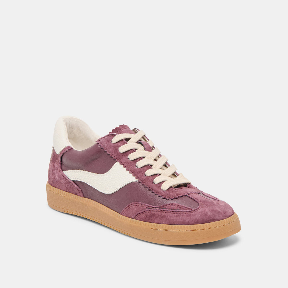 NOTICE SNEAKERS CRANBERRY SUEDE | Dolce Vita