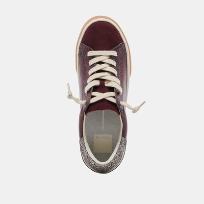 ZINA SNEAKERS BURGUNDY CRINKLE PATENT | Dolce Vita