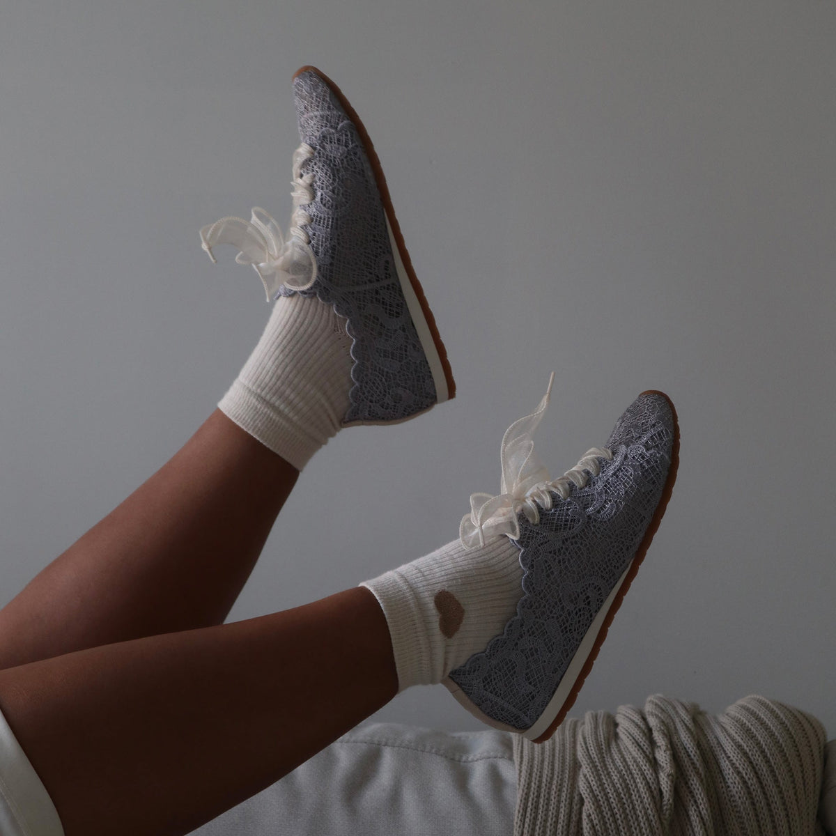 DAYANA SNEAKERS DUSTY BLUE LACE | Dolce Vita