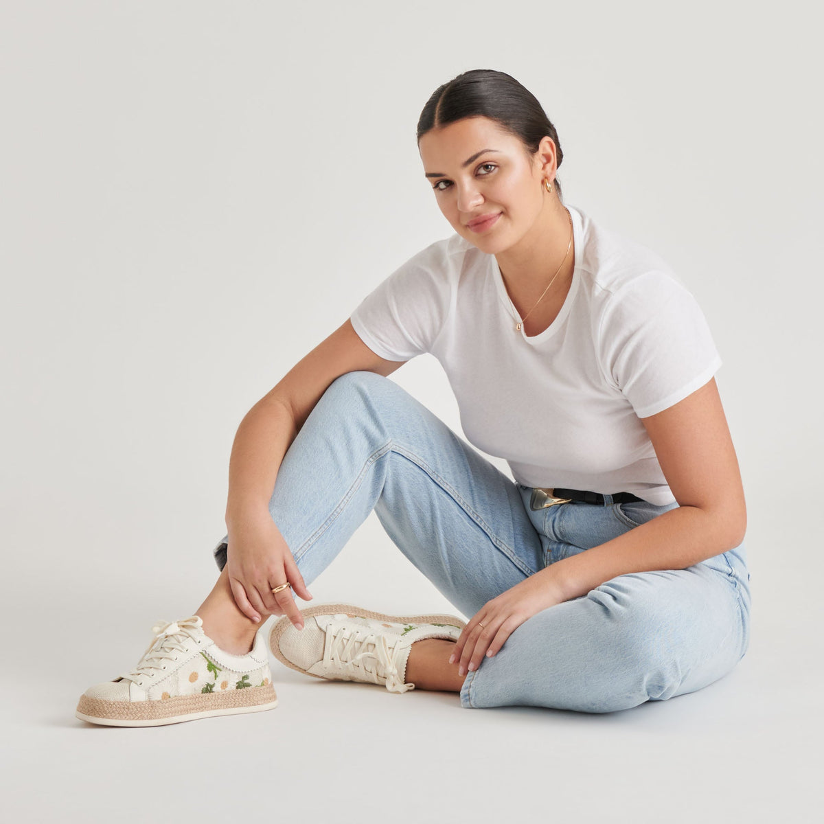 AZALIA SNEAKERS WHITE FLORAL RAFFIA | Dolce Vita