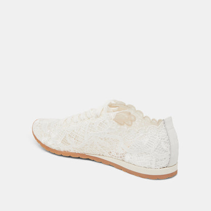DAYANA SNEAKERS TRUE WHITE LACE | Dolce Vita