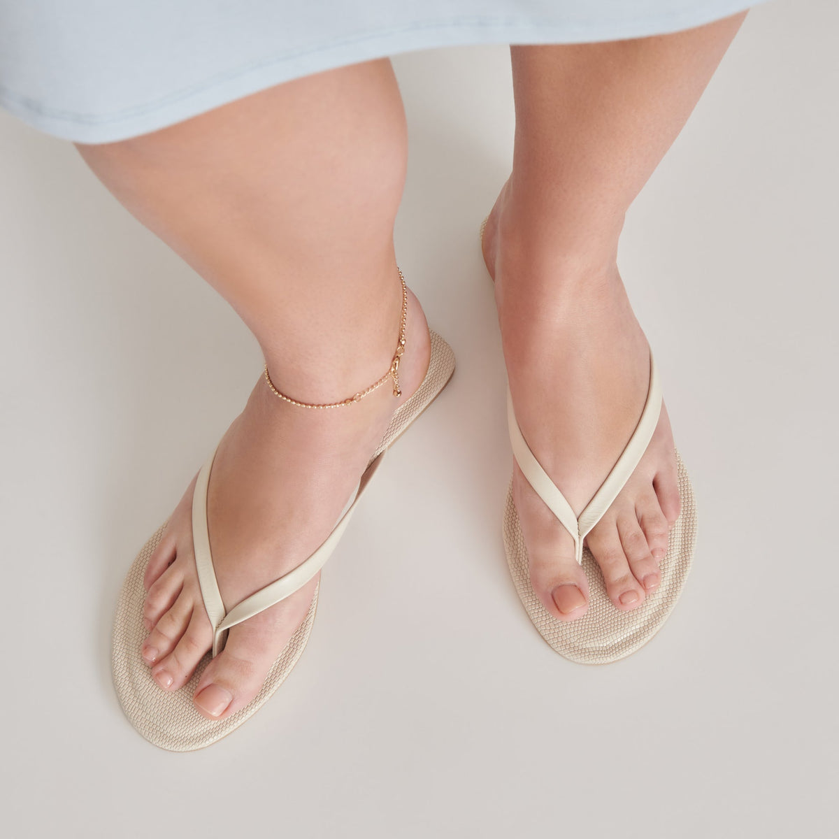 LAYNEY SANDALS IVORY LEATHER | Dolce Vita