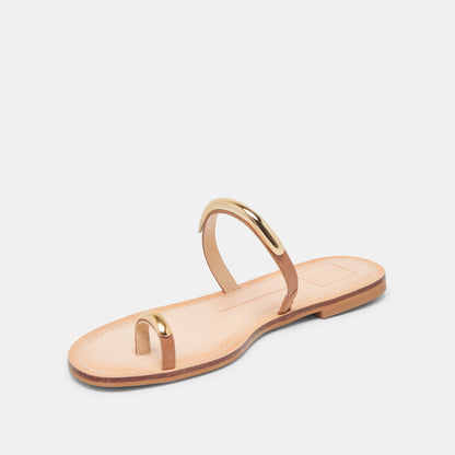 WINK SANDALS SADDLE LEATHER | Dolce Vita