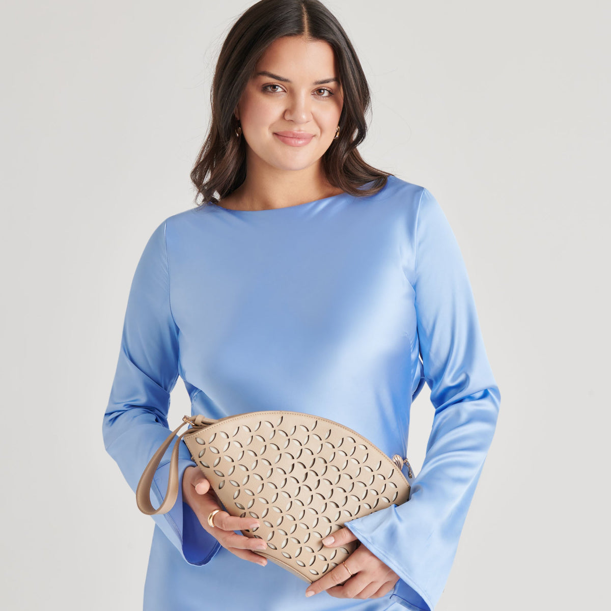 ISOLDE CLUTCH BEIGE STELLA | Dolce Vita