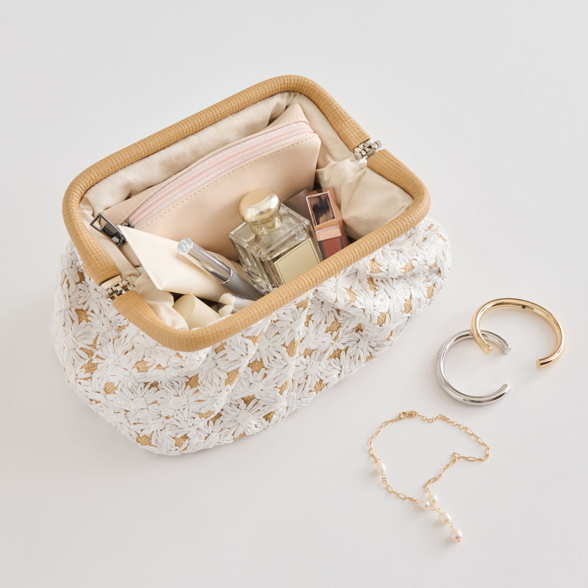 FIORE CLUTCH EMBROIDERED NATURAL RAFFIA | Dolce Vita