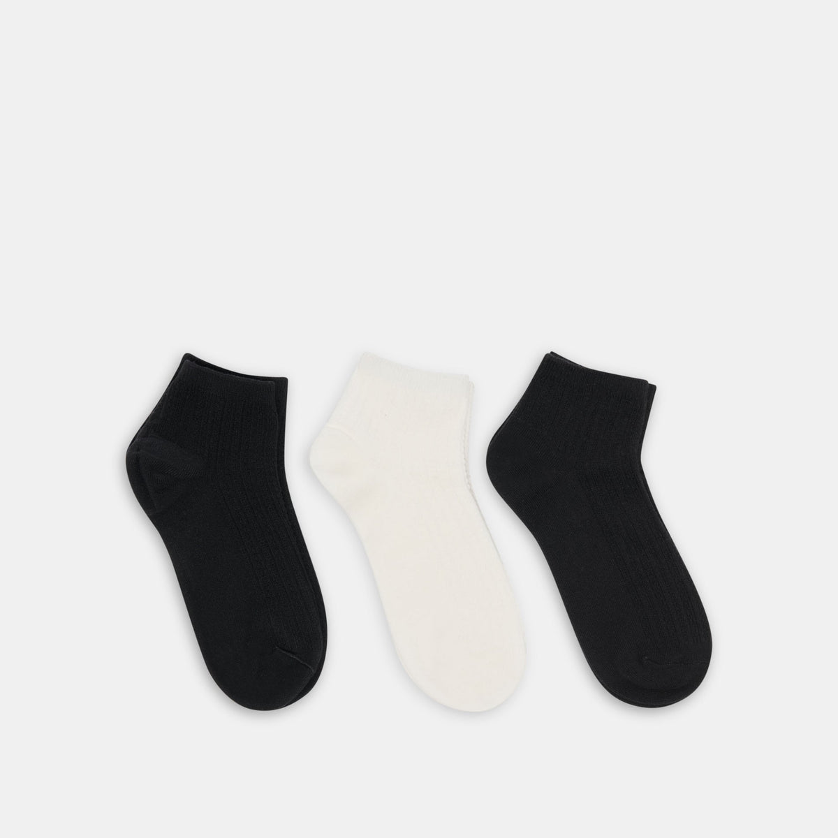 3 Pack Cable Anklet Black White Socks | Dolce Vita