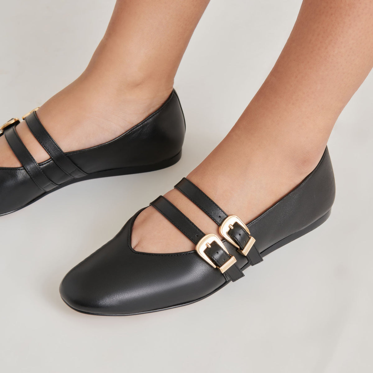 BAYLEE BALLET FLATS BLACK LEATHER | Dolce Vita